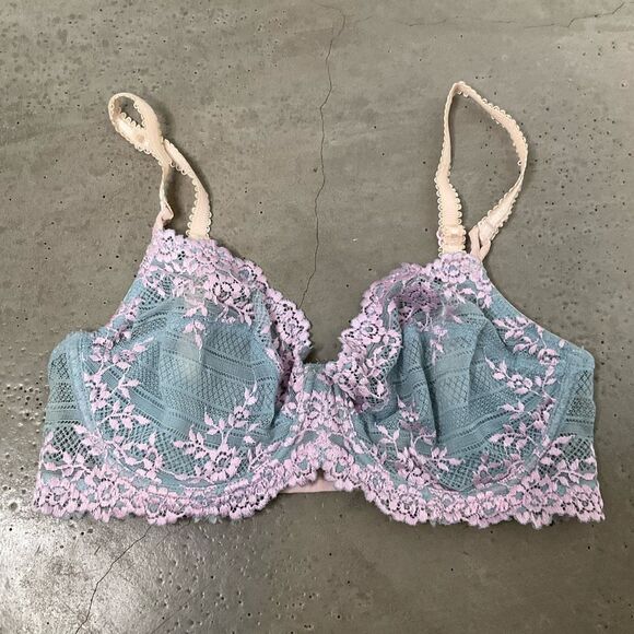 Wacoal Embrace Lace Plunge Underwire Bra | Storm In A D Cup AUS